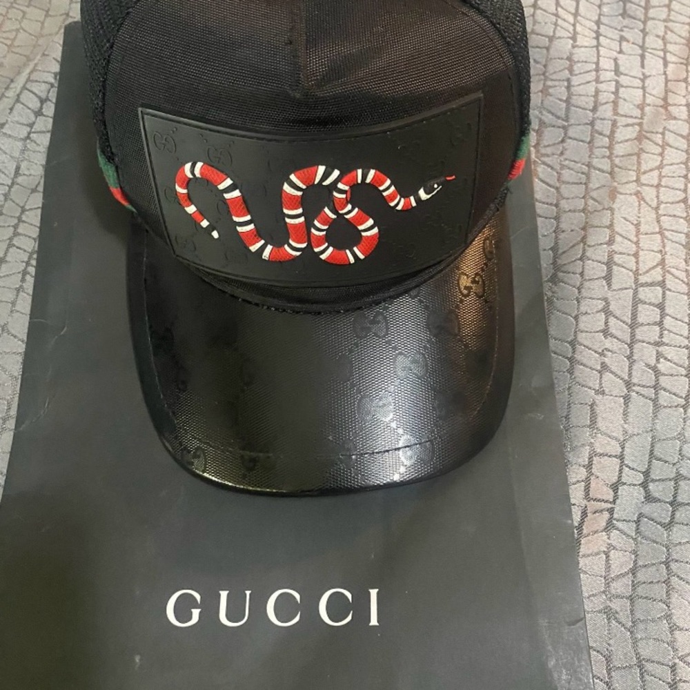 Gucci Black Cap with Red and White Snake